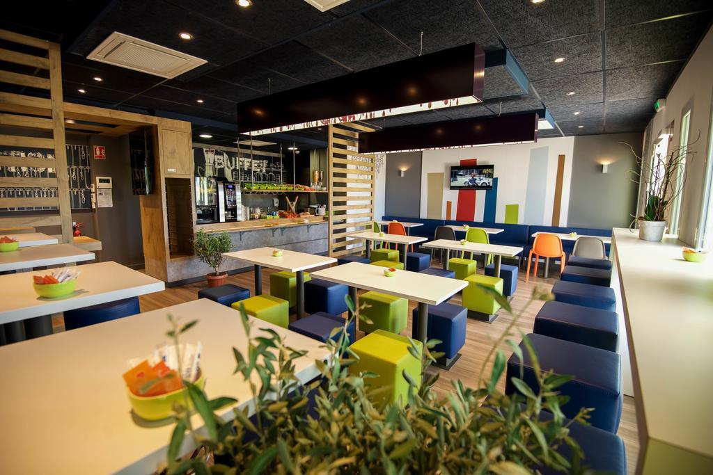 Ibis Budget Porte De Camargue Saint-Martin-de-Crau Exteriör bild