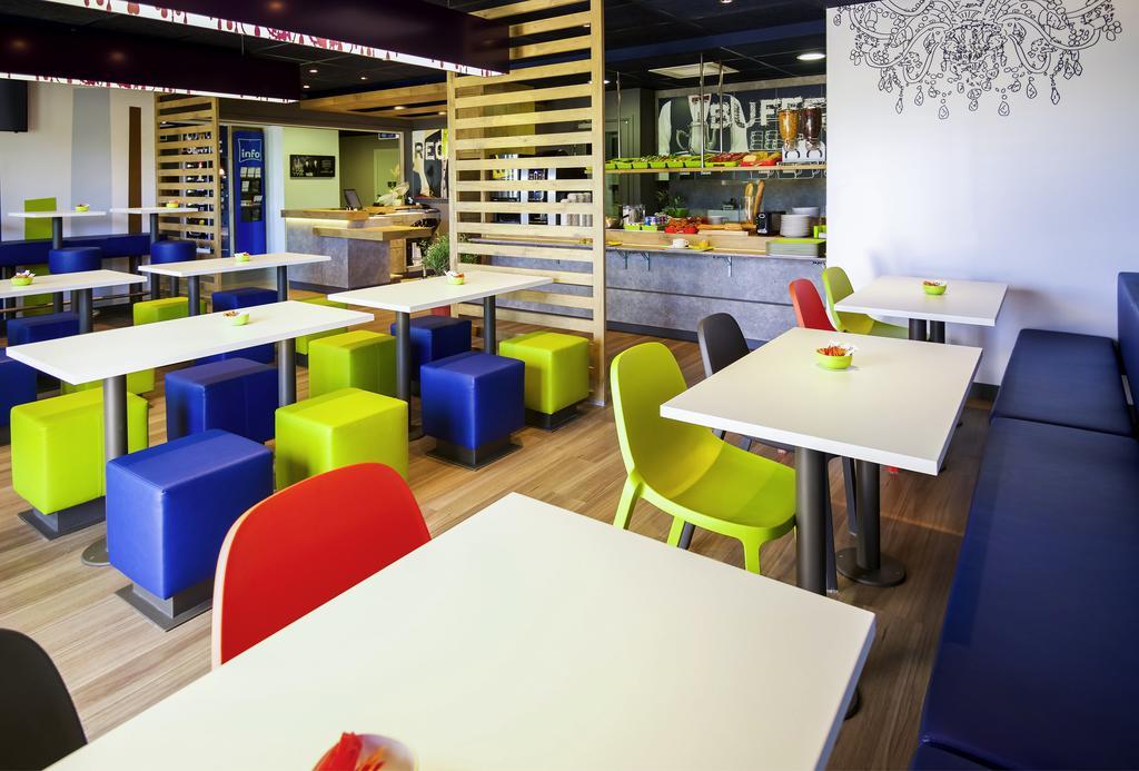 Ibis Budget Porte De Camargue Saint-Martin-de-Crau Exteriör bild