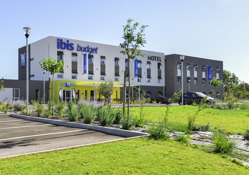 Ibis Budget Porte De Camargue Saint-Martin-de-Crau Exteriör bild