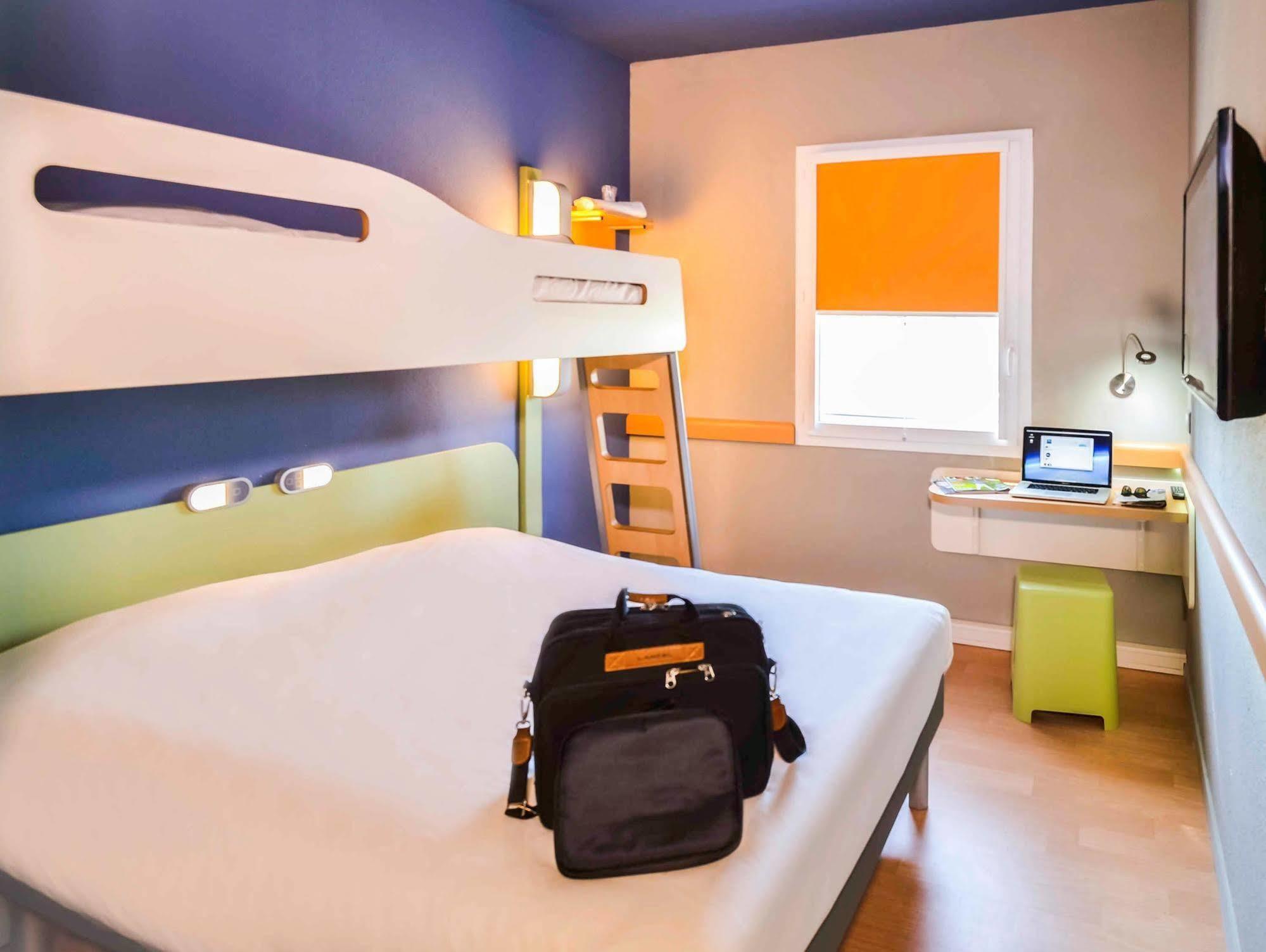 Ibis Budget Porte De Camargue Saint-Martin-de-Crau Exteriör bild