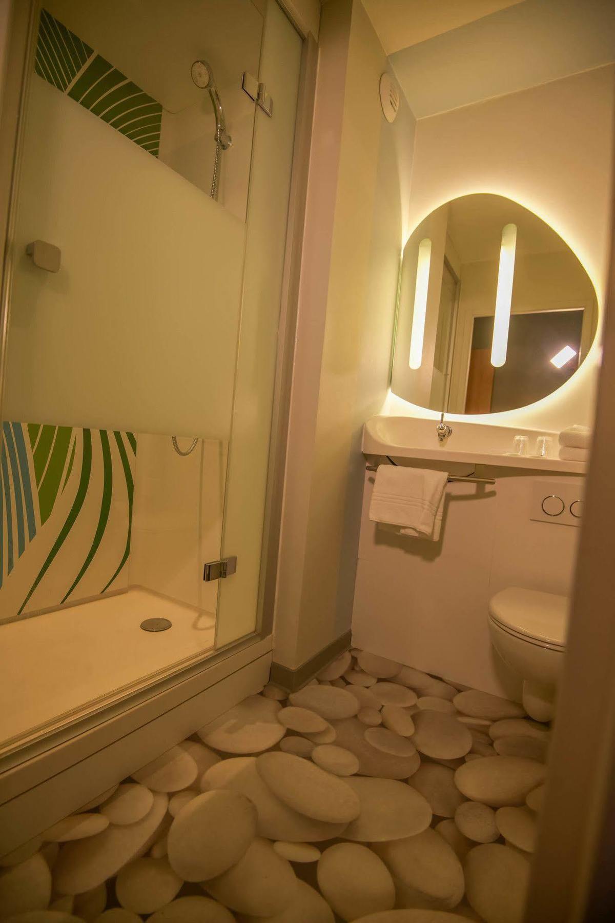 Ibis Budget Porte De Camargue Saint-Martin-de-Crau Exteriör bild