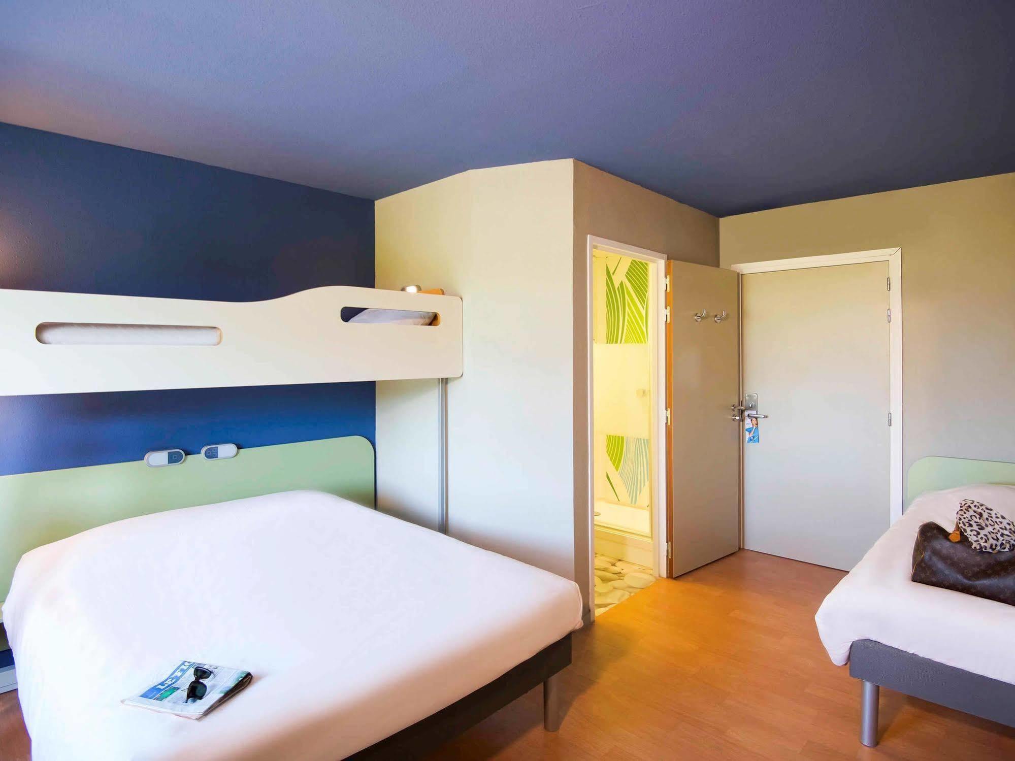 Ibis Budget Porte De Camargue Saint-Martin-de-Crau Exteriör bild