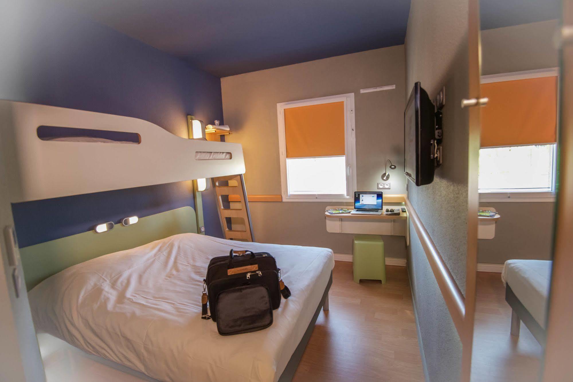 Ibis Budget Porte De Camargue Saint-Martin-de-Crau Exteriör bild